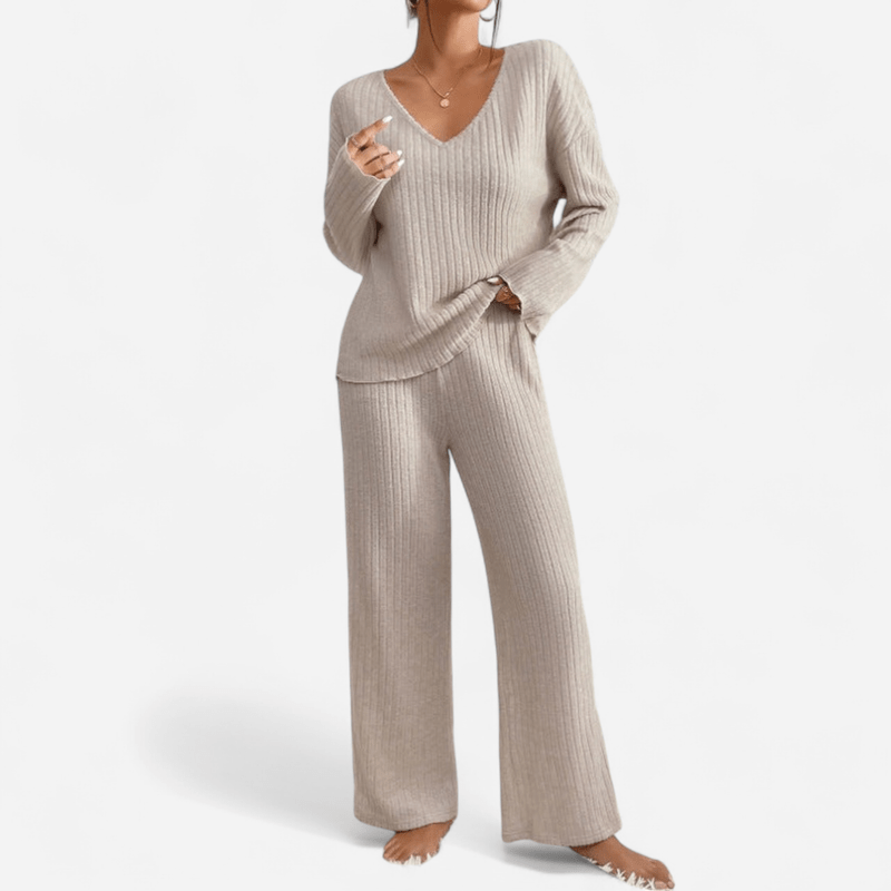 Navoura Clothing set Kathy - V-Neck Knit Set for Effortless Casual Style