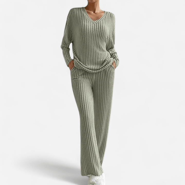 Navoura Clothing set Kathy - V-Neck Knit Set for Effortless Casual Style