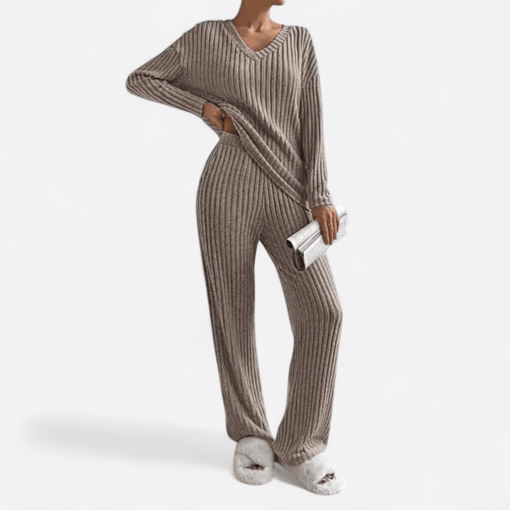 Navoura Clothing set Kathy - V-Neck Knit Set for Effortless Casual Style
