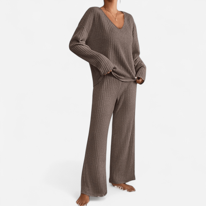 Navoura Clothing set Kathy - V-Neck Knit Set for Effortless Casual Style